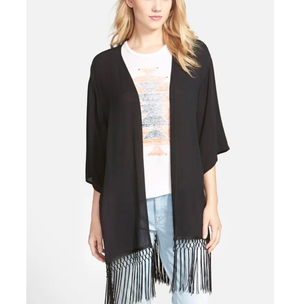 BOBEAU Fringe Hem Open Front Kimono Black
